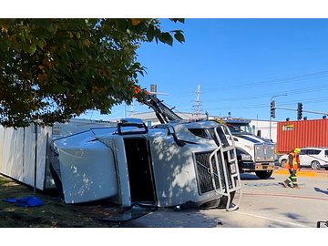 Commercial Motor Vehicle - Safe Backing: Accident Prevention and Response