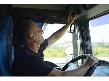 Commercial Motor Vehicle - Distracted Driving: Types of Distractions