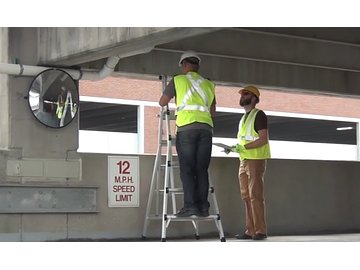 Seguridad con Escaleras: Prevención de Accidentes (Ladder Safety: Accident Prevention)
